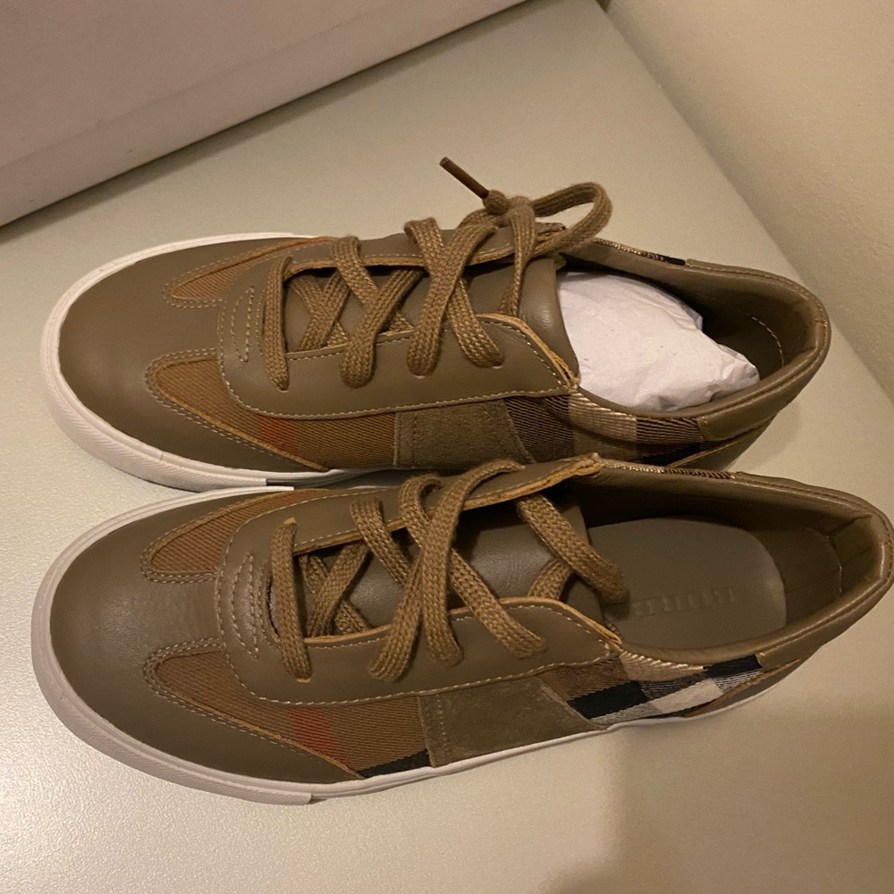 Kid shoes